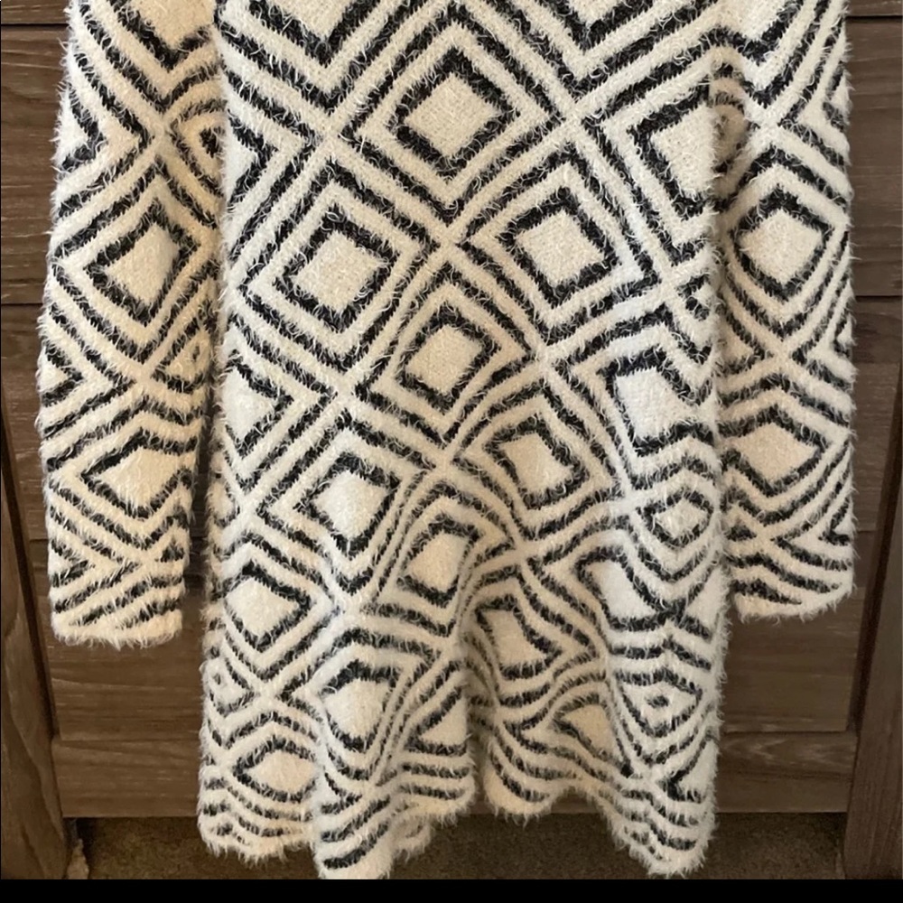 Patterned Cardigan - image 6